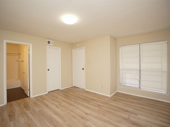 6602 Harbor Town Drive 1202, Houston TX 77036