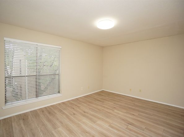 6602 Harbor Town Drive 1202, Houston TX 77036