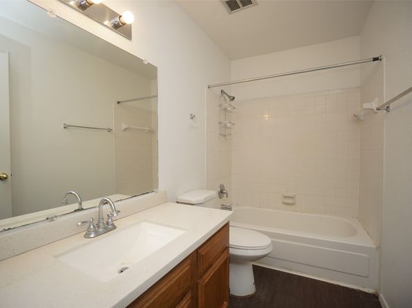 6602 Harbor Town Drive 1202, Houston TX 77036