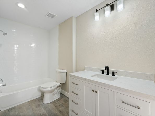 7890 W Bellfort Avenue 7890, Houston TX 77071