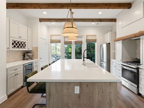 2532 Ohsfeldt Street, Houston TX 77008
