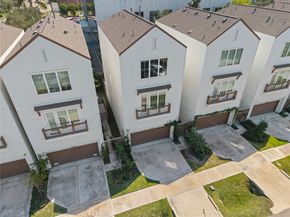 2532 Ohsfeldt Street, Houston TX 77008
