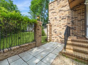 7924 Woodway Drive, Houston TX 77063