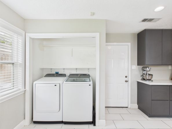 9202 Bintliff Drive, Houston TX 77074