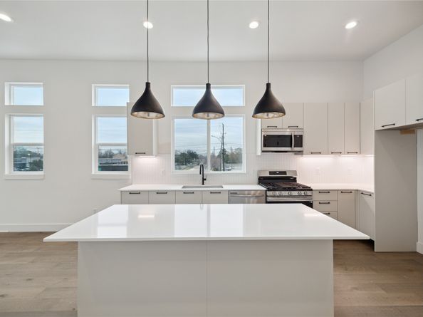 303H Marcella Street, Houston TX 77091