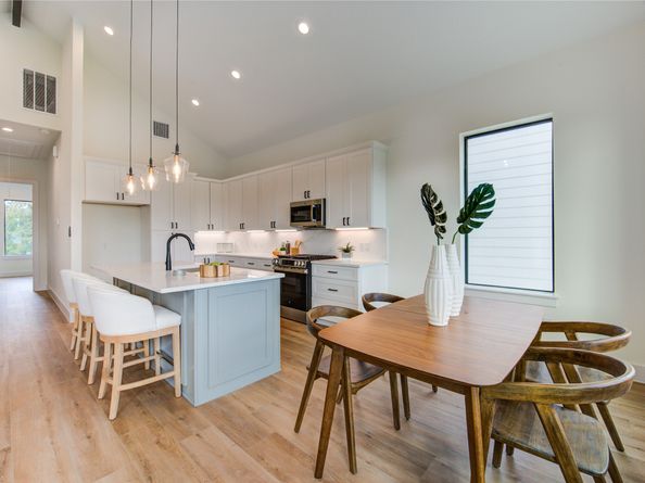 6121 Pacific Forest, Houston TX 77091