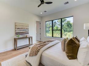 6121 Pacific Forest, Houston TX 77091