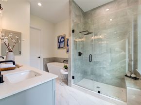 6121 Pacific Forest, Houston TX 77091