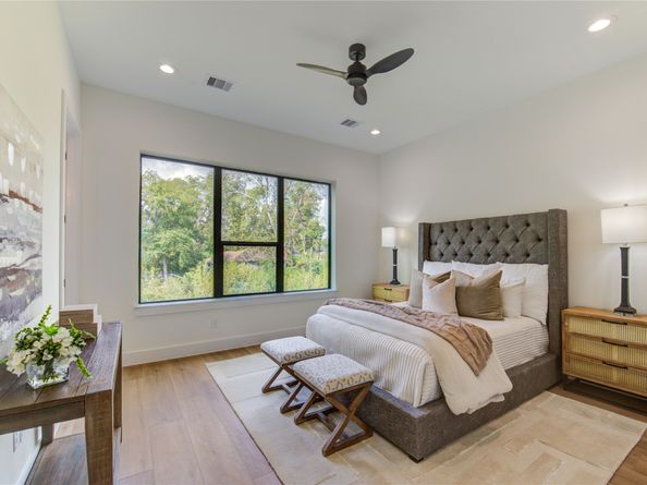 6121 Pacific Forest, Houston TX 77091