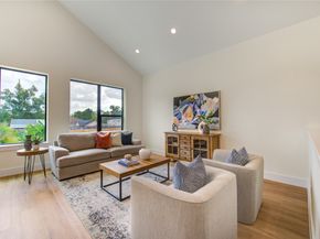 6121 Pacific Forest, Houston TX 77091