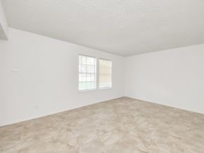 10372 Hammerly Boulevard 25, Houston TX 77043