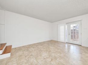 10372 Hammerly Boulevard 25, Houston TX 77043