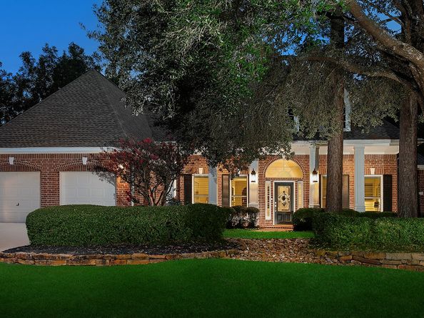 27 Acorn Cluster Court, The Woodlands TX 77381