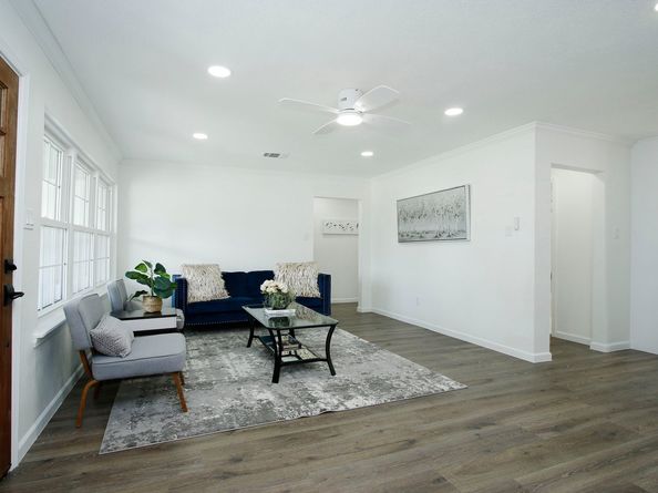 5313 De Lange Lane, Houston TX 77092