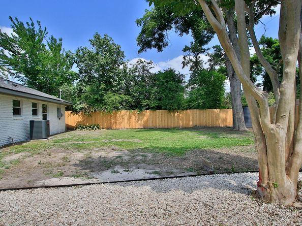 5313 De Lange Lane, Houston TX 77092