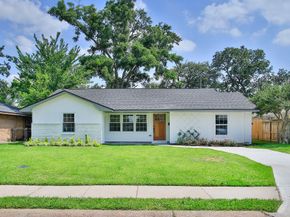 5313 De Lange Lane, Houston TX 77092
