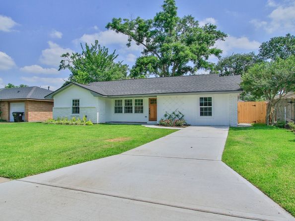 5313 De Lange Lane, Houston TX 77092