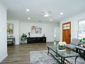 5313 De Lange Lane, Houston TX 77092