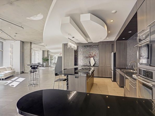 1901 Post Oak Boulevard 408, Houston TX 77056