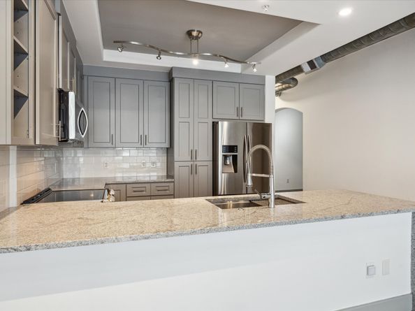 1901 Post Oak Boulevard 408, Houston TX 77056