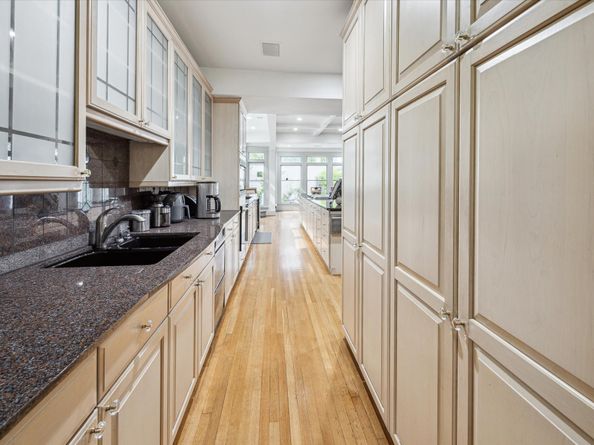 612 Harold Street, Houston TX 77006