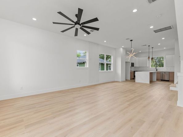 3344 Sauer Street, Houston TX 77004