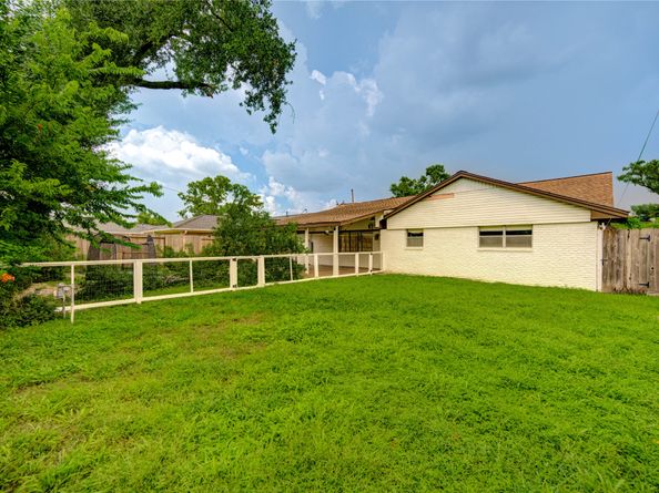 1827 Millwood Drive, Houston TX 77008