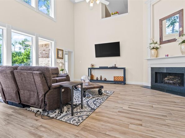 15923 Hurstfield Pointe Drive, Cypress TX 77429