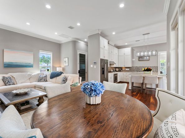 14 Jetty Point Drive, The Woodlands TX 77380