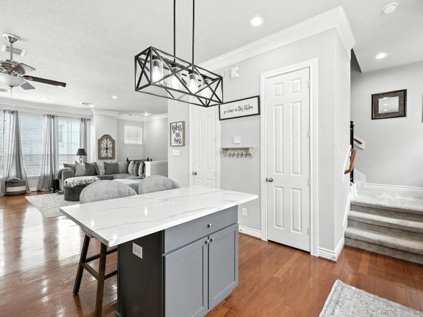 5916 Kansas Street B, Houston TX 77007