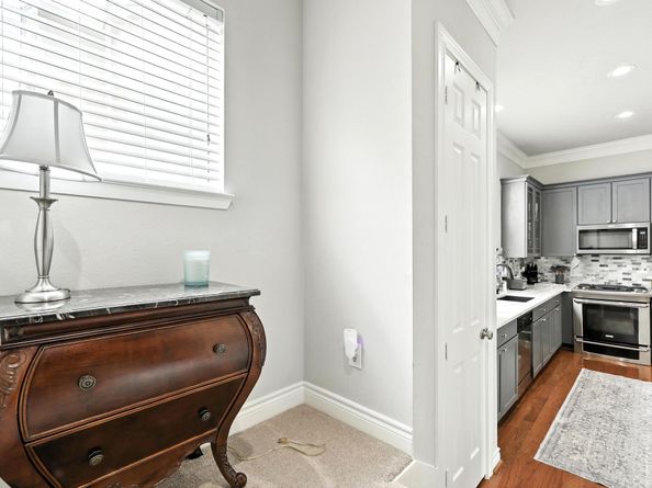 5916 Kansas Street B, Houston TX 77007