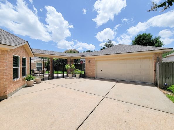 17431 Saddle Brush Trail, Houston TX 77095