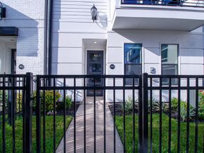 2920 Lamar St Street, Houston TX 77003