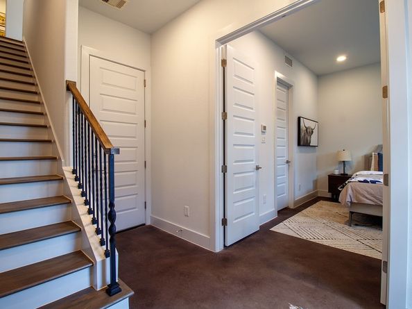 2920 Lamar St Street, Houston TX 77003