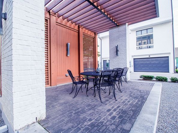 2920 Lamar St Street, Houston TX 77003