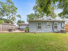 5105 De Lange Lane, Houston TX 77092