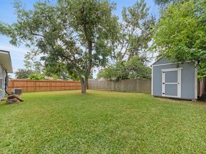 5105 De Lange Lane, Houston TX 77092