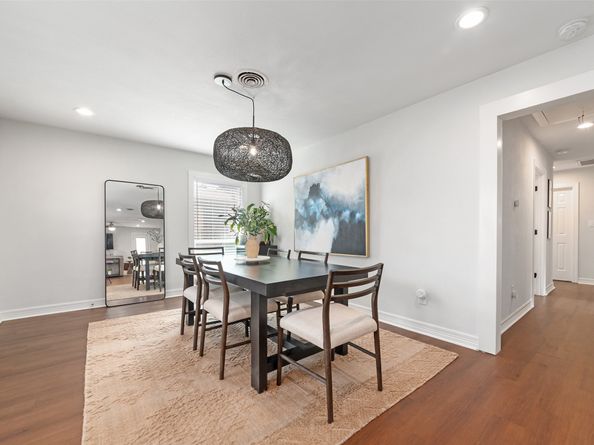 5105 De Lange Lane, Houston TX 77092
