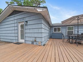 5105 De Lange Lane, Houston TX 77092