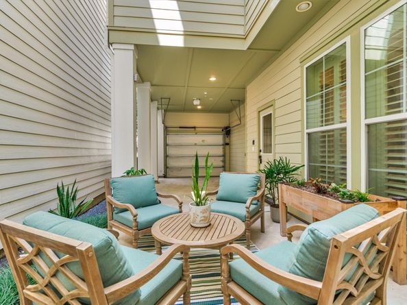 27 Rafters Row, Spring TX 77380