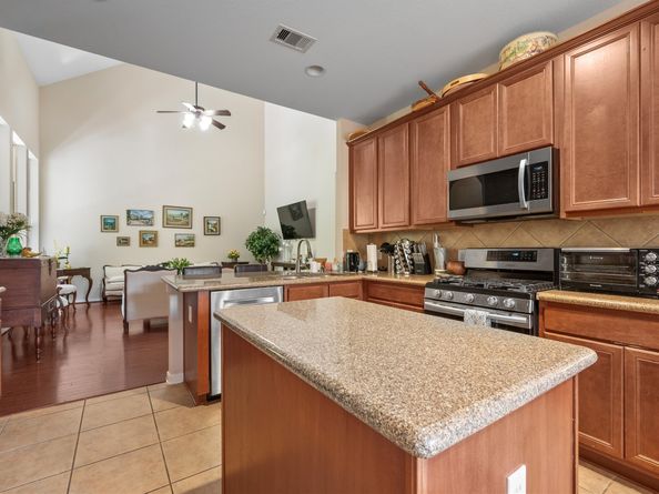 26 Quillwood Place, Magnolia TX 77354