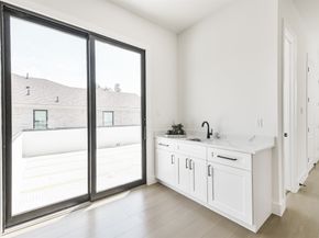 3720 Ella Boulevard, Houston TX 77018