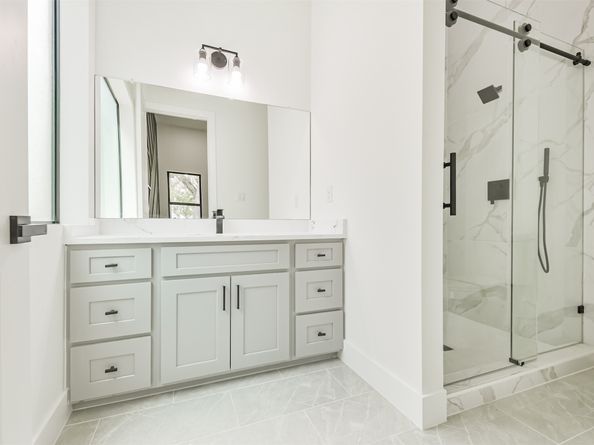 3720 Ella Boulevard, Houston TX 77018