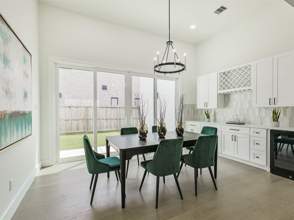 3720 Ella Boulevard, Houston TX 77018