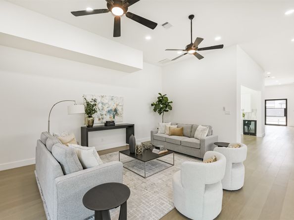 3720 Ella Boulevard, Houston TX 77018