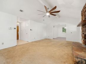 1346 Castle Glen Drive, Houston TX 77015