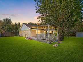 1346 Castle Glen Drive, Houston TX 77015