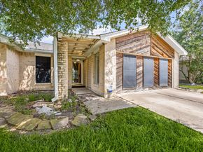 1346 Castle Glen Drive, Houston TX 77015