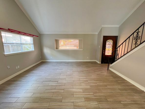 527 Walston Lane, Houston TX 77060