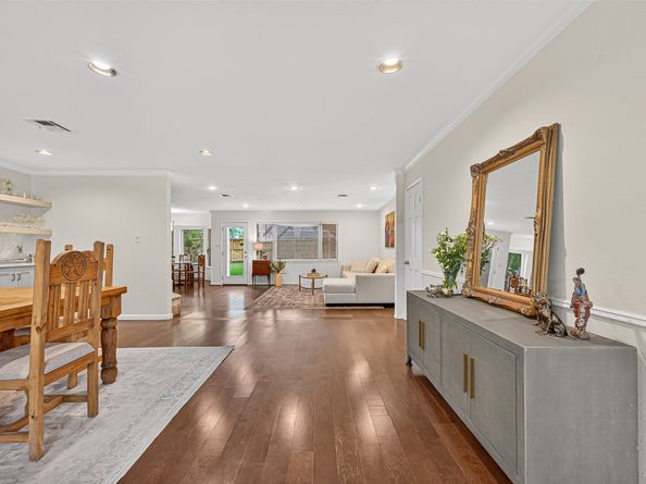 2834 Fontana Drive, Houston TX 77043